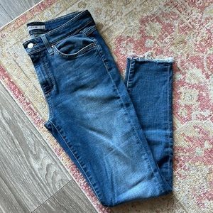 Joe’s Jean Light Wash Skinny Jeans